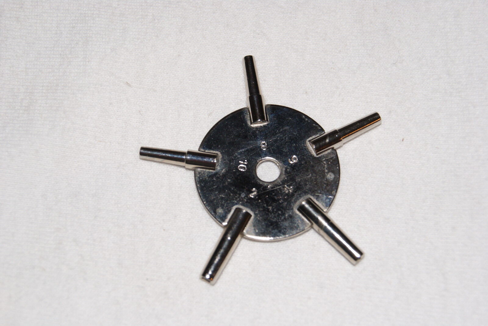 NICKELLED  5-PRONG WATCH KEY SIZES 2,4,6,8,10  NEW WATCH PARTS
