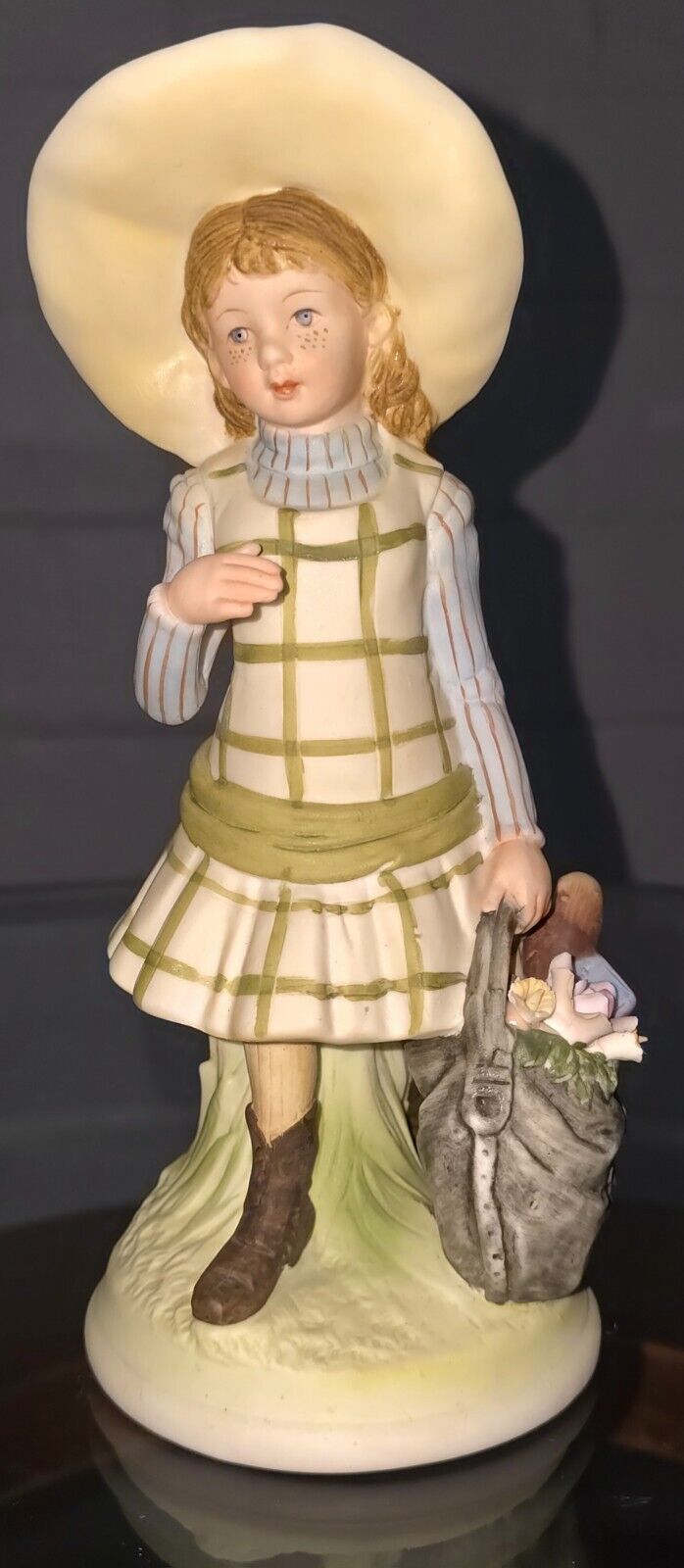 Vintage Holly Hobbie Collection Porcelain Doll Figurine Statue  1973
