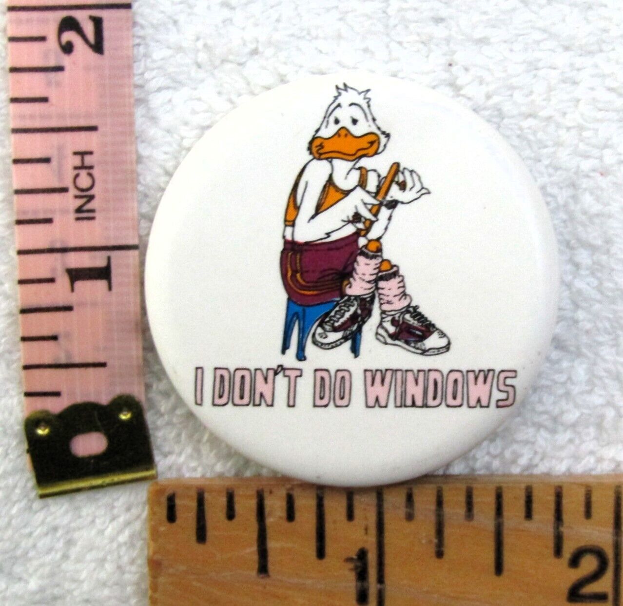 Vintage I Don\'t Do Windows Duck Pinback Button Pin
