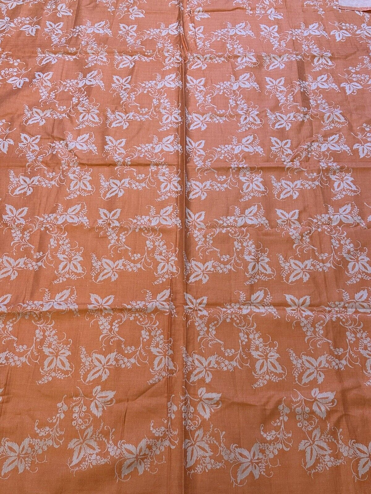 Vintage 70\'s Rich Damask Floral Tablecloth NWT