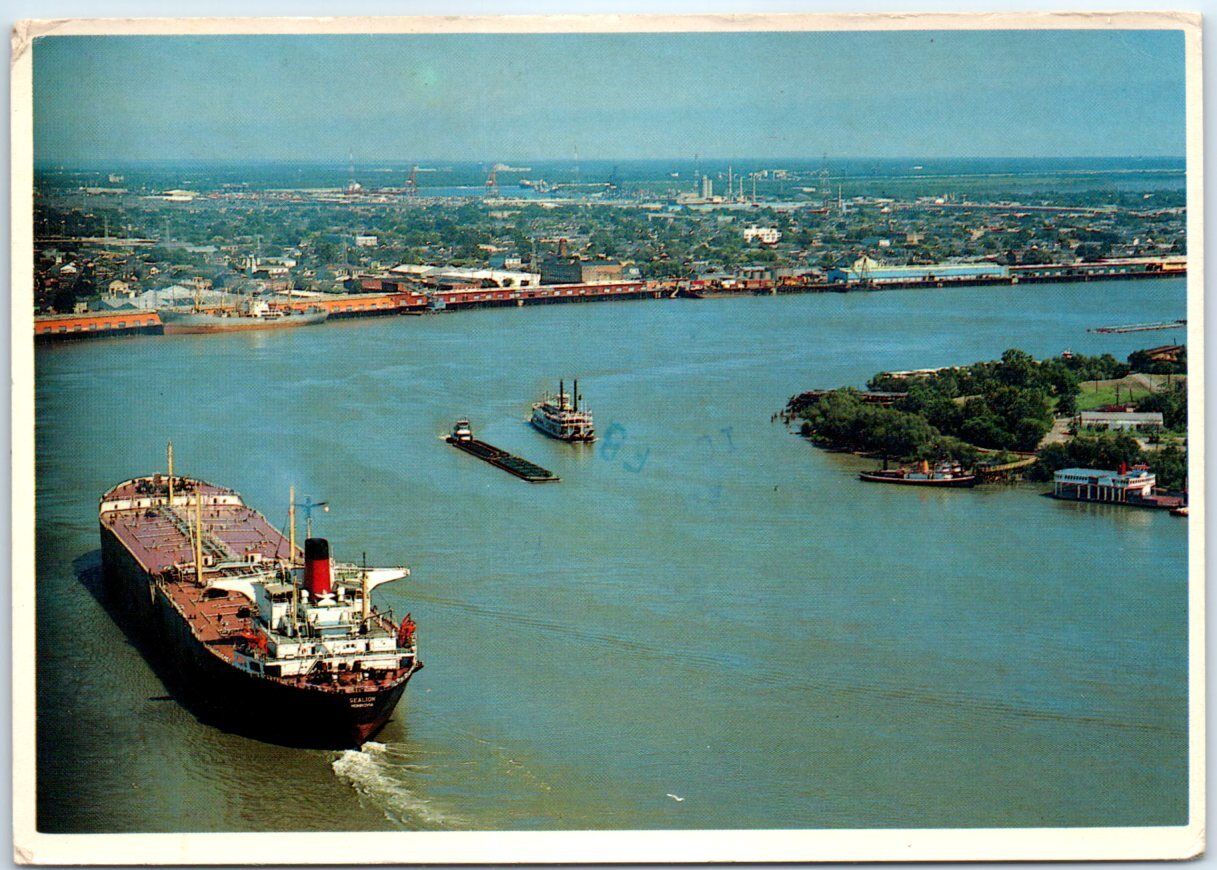 Postcard - Port of New Orleans, Mississippi River - New Orleans, Louisiana