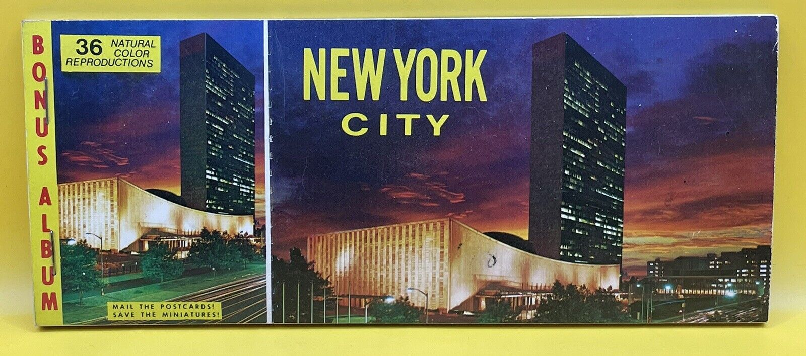 VINTAGE New York City 36 Bonus Album Postcards World Trade Center NEW OLD STOCK