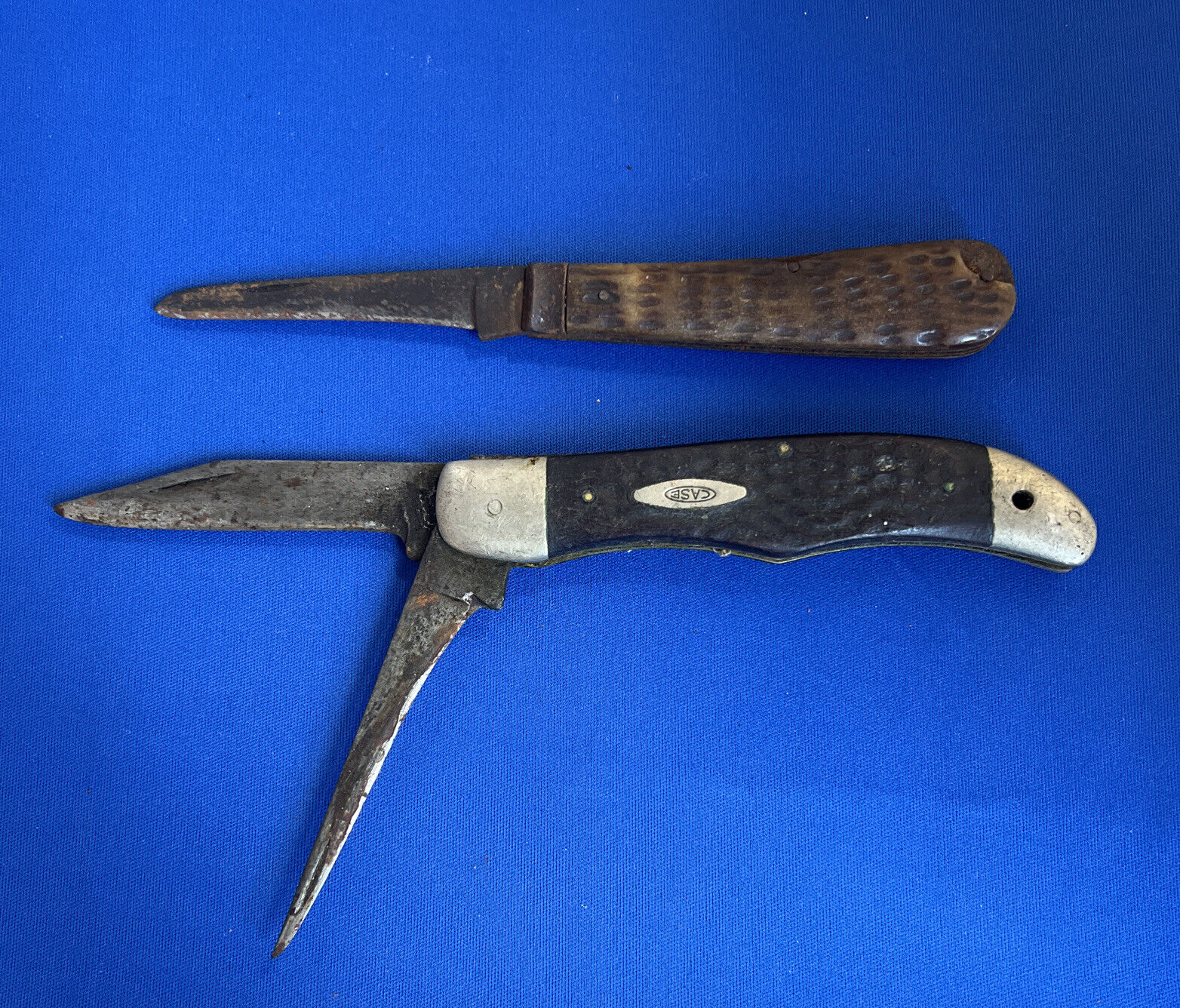 LOT 2 vintage CASE  knifes