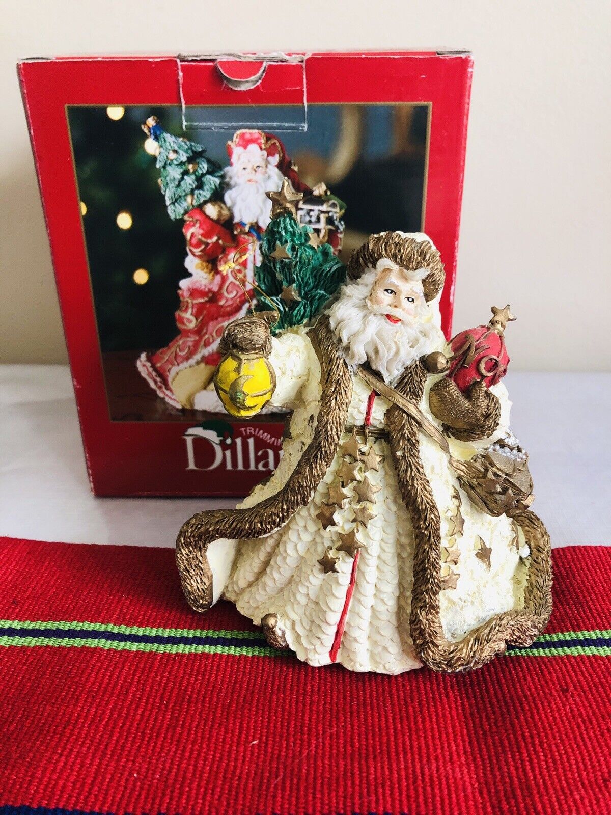 Santa 1997 Dillard\'s 4 1/2\
