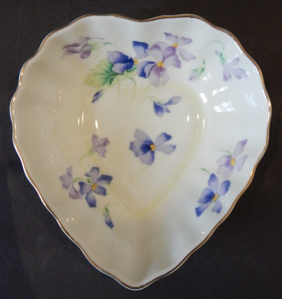 Toyo, Designed By Magie Spring Violet Heart Shaped Trinket Candy Dish - Japan