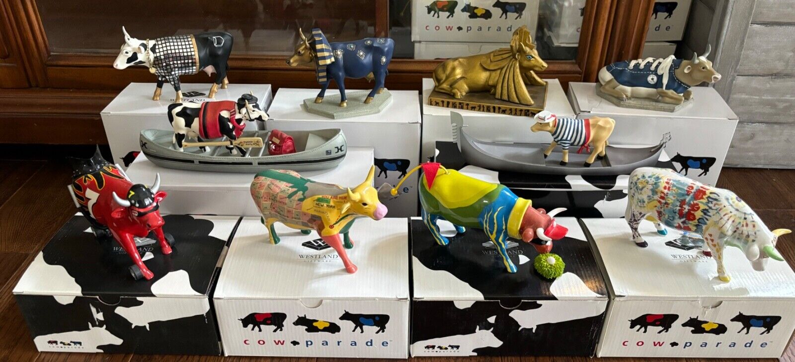 huge lot of 10 cowparade figurines