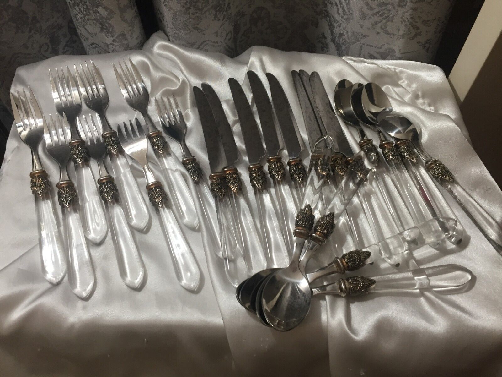 Hanford Forge Grape Design Antiqued Stainless Napoleon Lucite Flat Ware 24 Piece