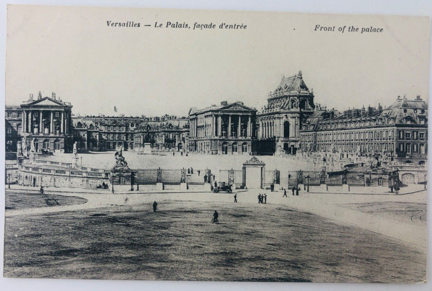 Vtg Versailles France Palace of Versailles Front of Palace Postcard P93