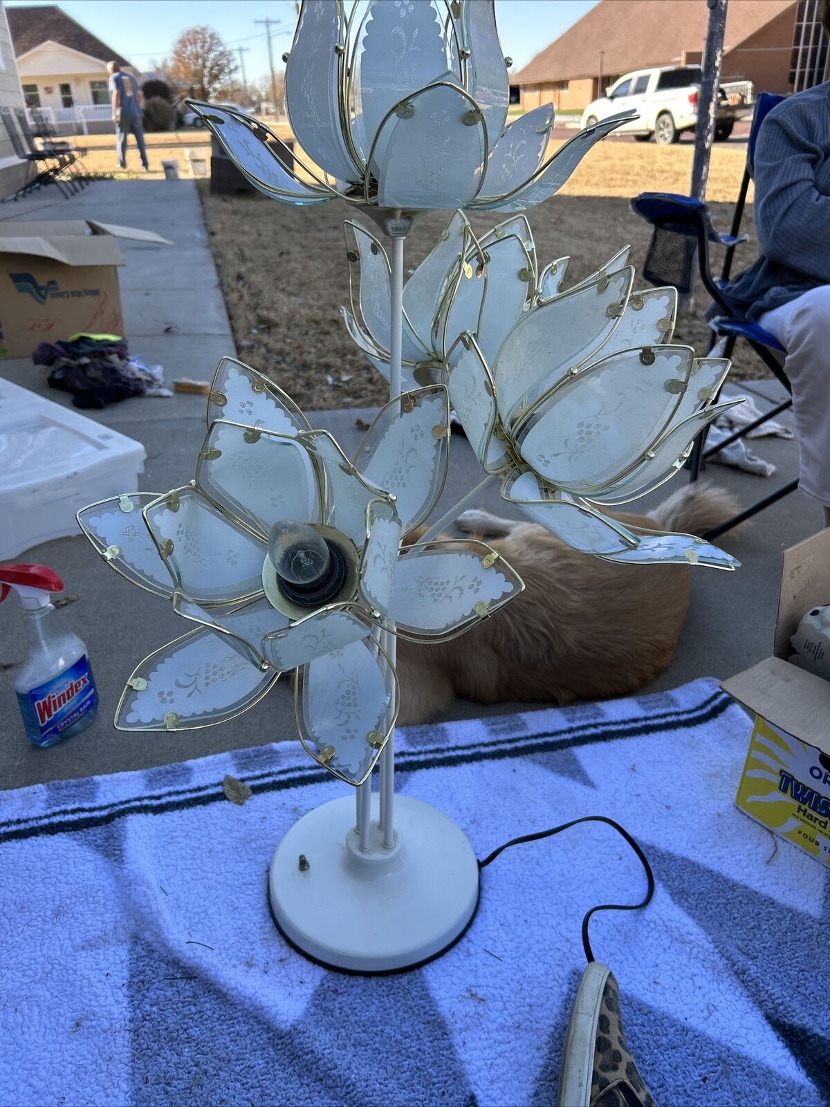 vintage lotus flower lamp