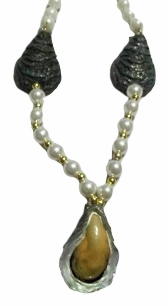 3 Oyster Pearl Mardi Gras Beads Party Favor Necklace