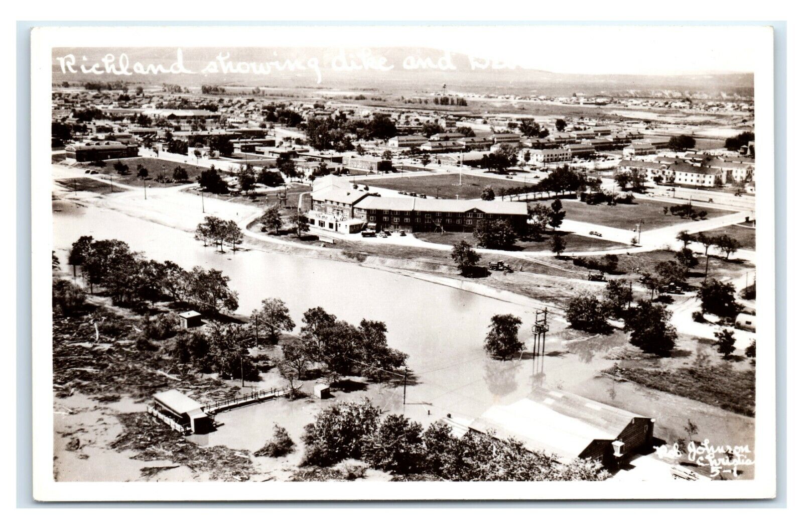 Postcard Richland WA Showing Dike & Desert Inn 1948 Flood RPPC A21