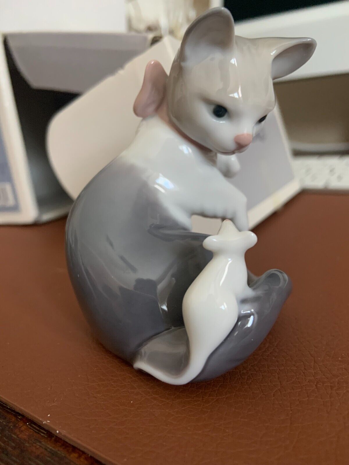 Lladro Glazed 5236 Cat & Mouse MINT in Original Box Current Secondary Price $210