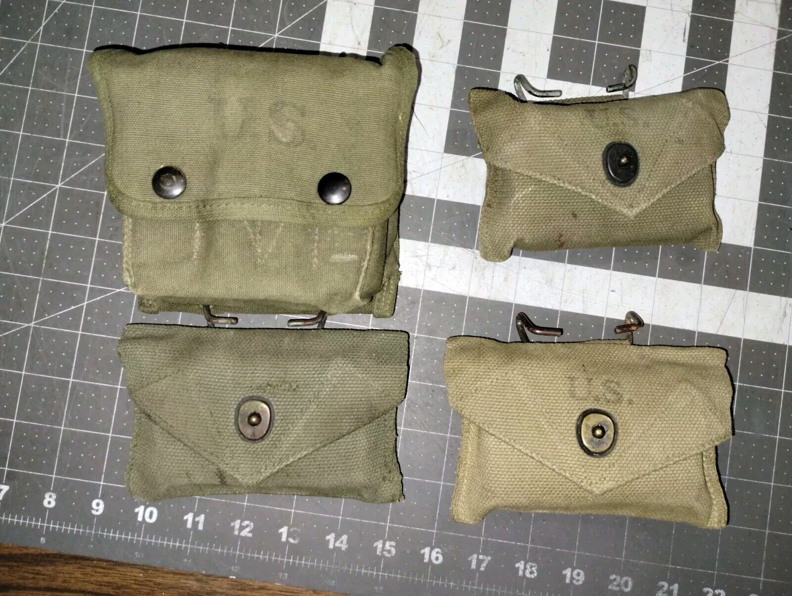 Lot of WW2 US / USMC Jungle, Medical, First Aid Kit W/ Contents 