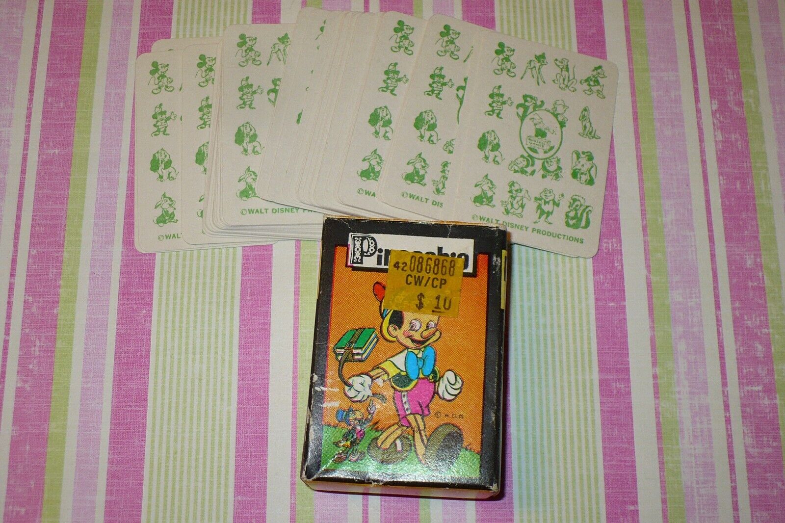 Vintage Walt Disney PINOCCHIO MINI CARD GAME ~ 1940\'s 48 Cards ~ Russell Library