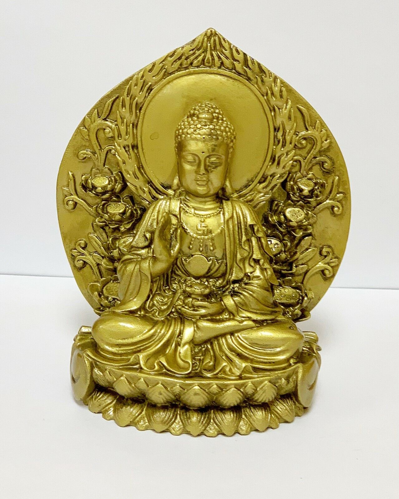 1 pc of Fengshui Statue with Guanyin Sitting on Lotus Flower
