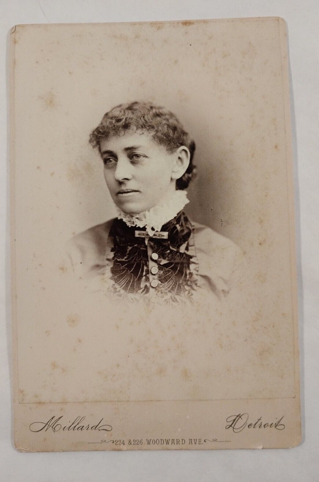 Antique Cabinet Card Photograph Well Dressed Victorian Woman Detroit Michigan  