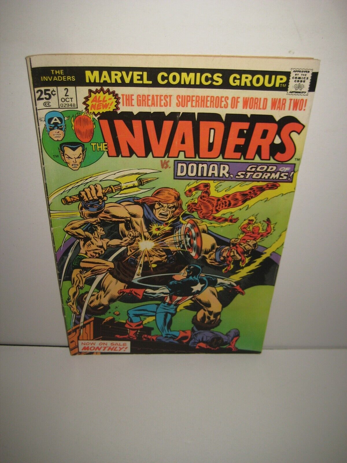 The Invaders #2 (Marvel Comics 1975) 1st App Brain-Drain