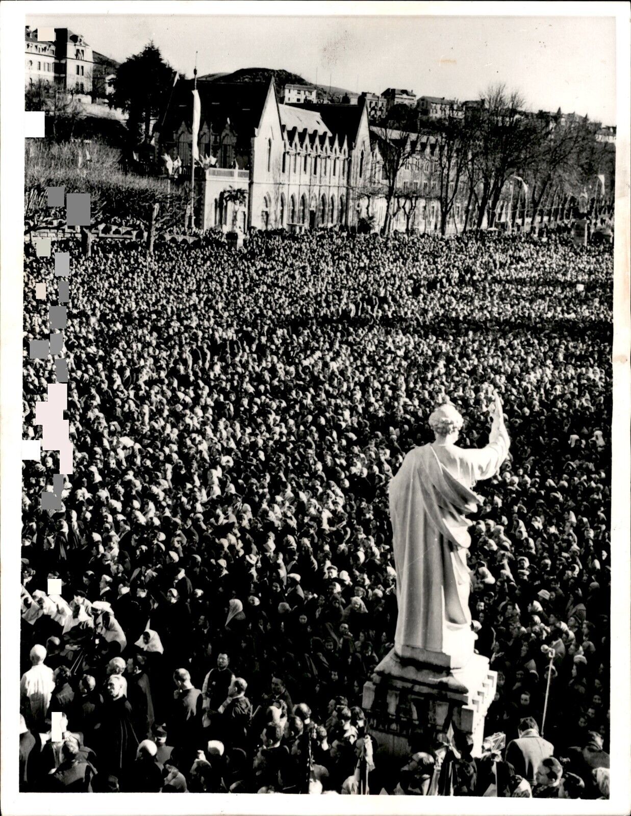 LD335 1958 Original Photo CELEBRATION OF MASS @ BASILICA OF LOURDES FRANCE