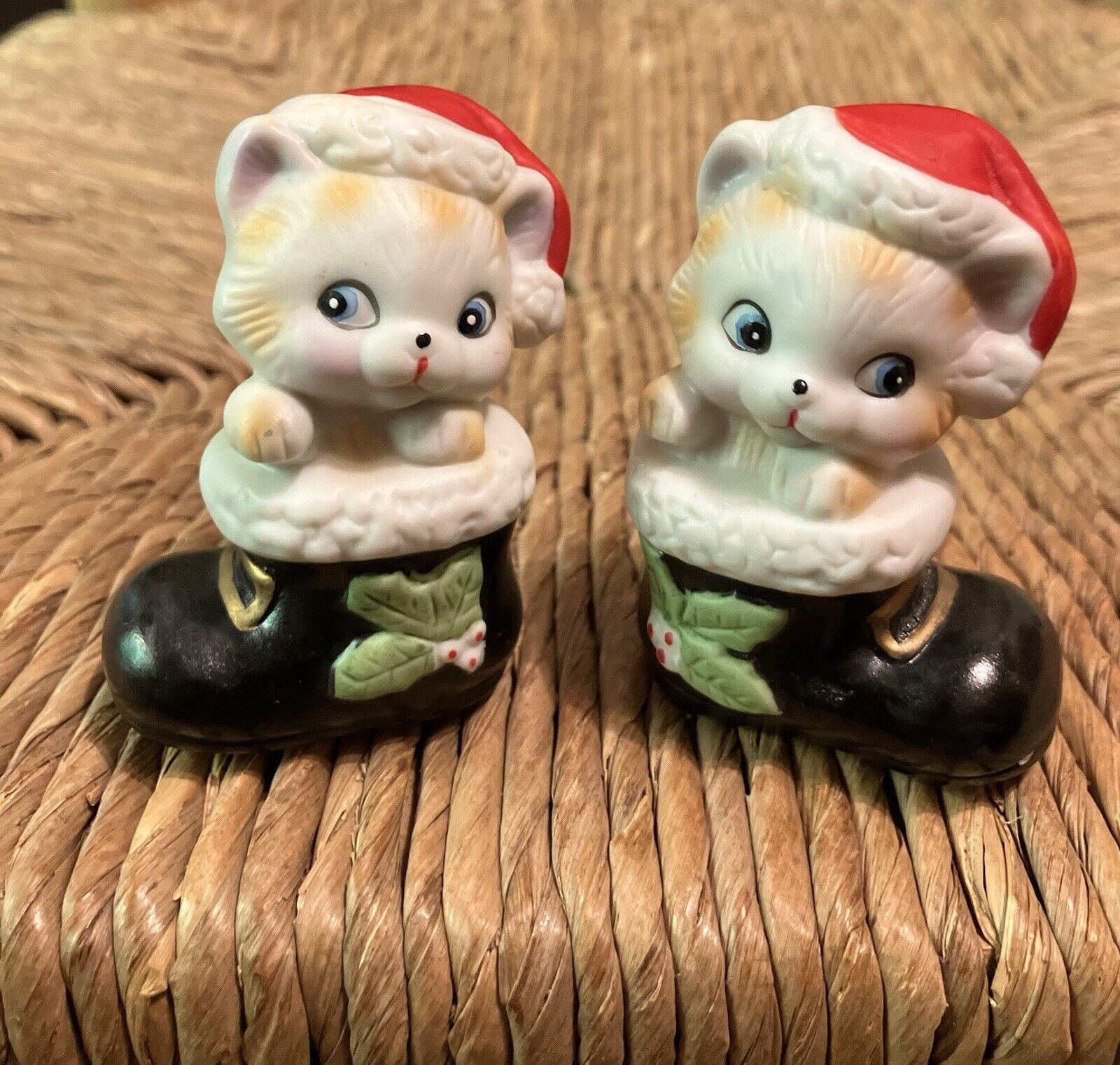Vintage Homco Christmas Kitten In Boot Salt and Pepper Shakers