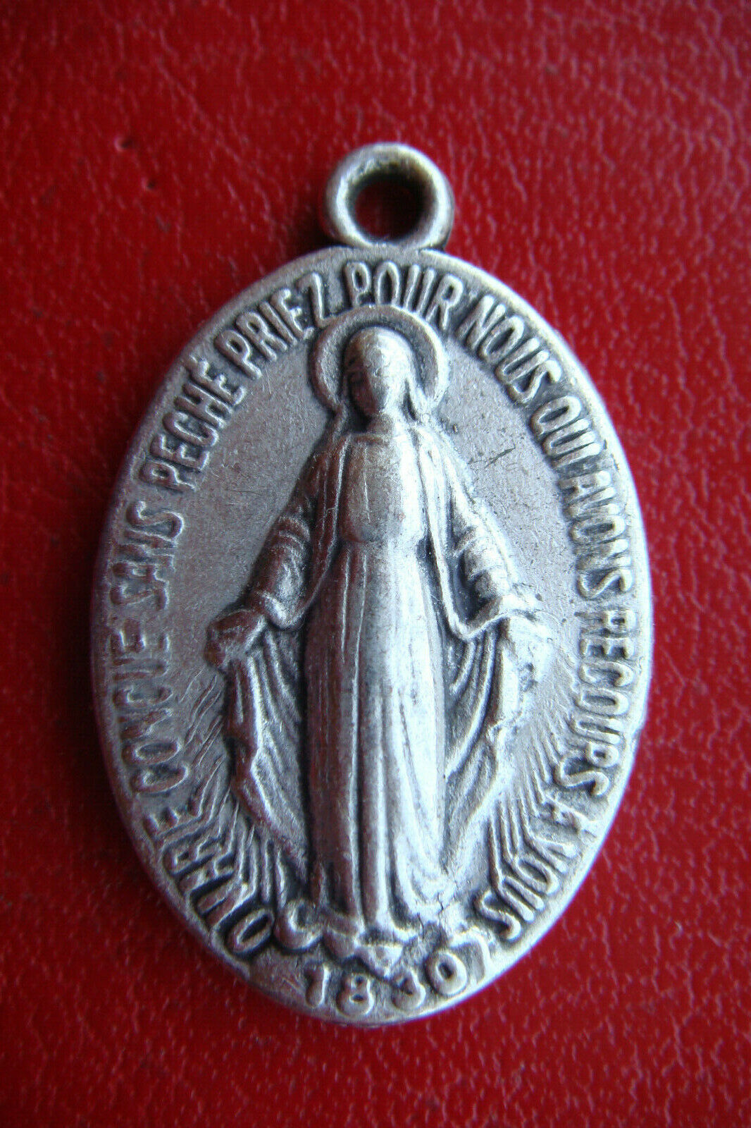VIRGIN MARY IMMACULATE CONCEPTION OLD VINTAGE RELIGIOUS MEDAL PENDANT
