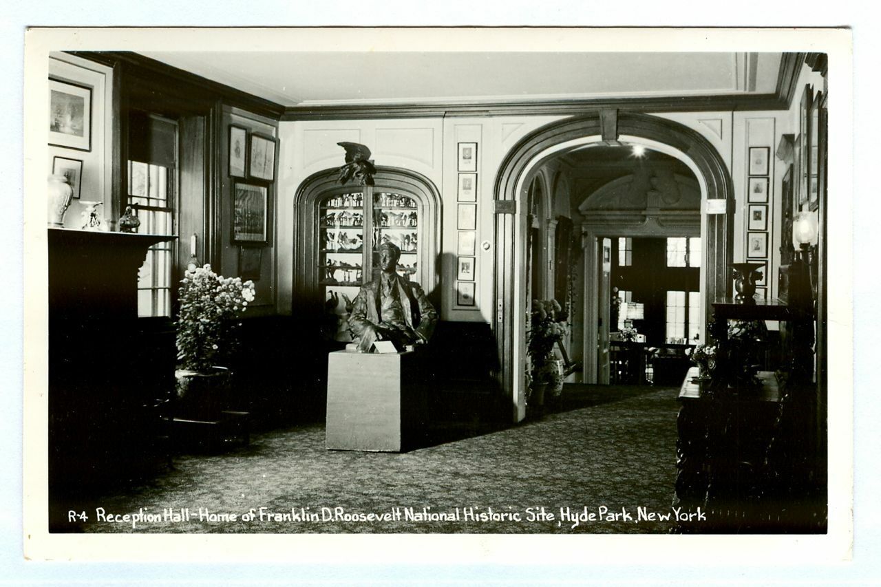 Reception Hall Home of Franklin D. Roosevelt Hyde Park NY REAL PHOTO Postcard