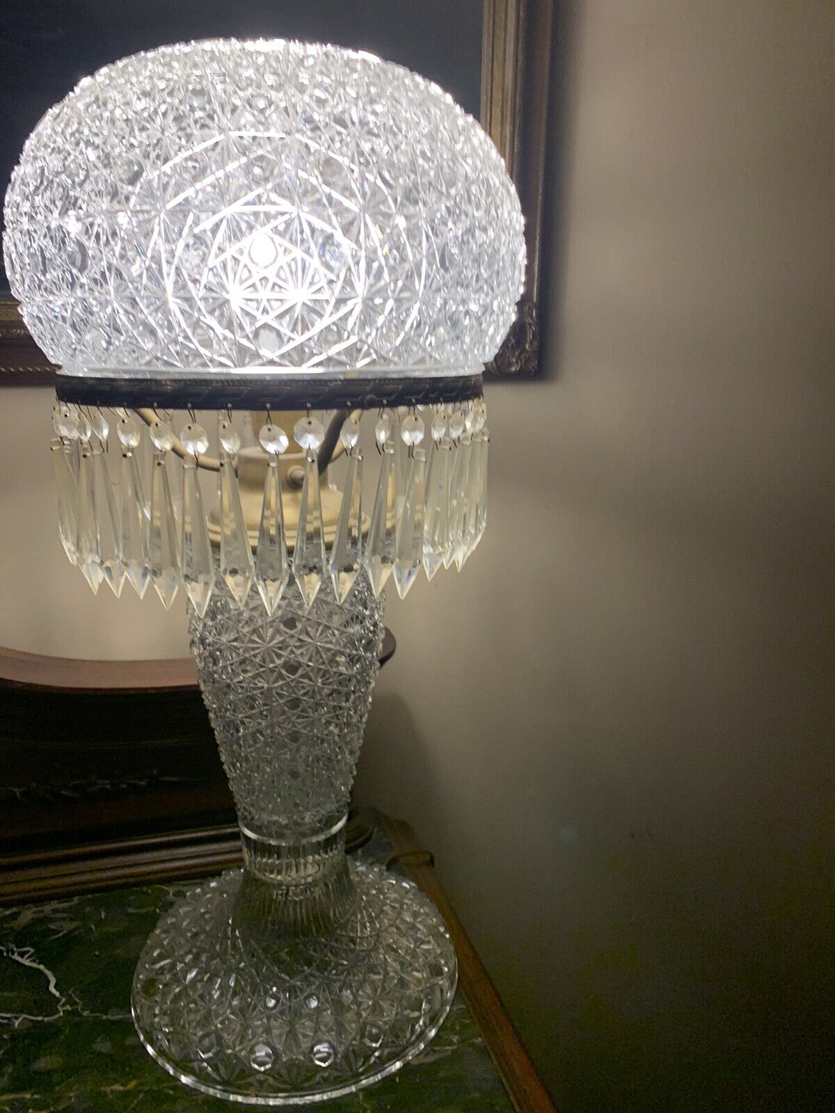 LARGE OLD ANTIQUE HAND CUT GENUINE CRYSTAL TABLE LAMP