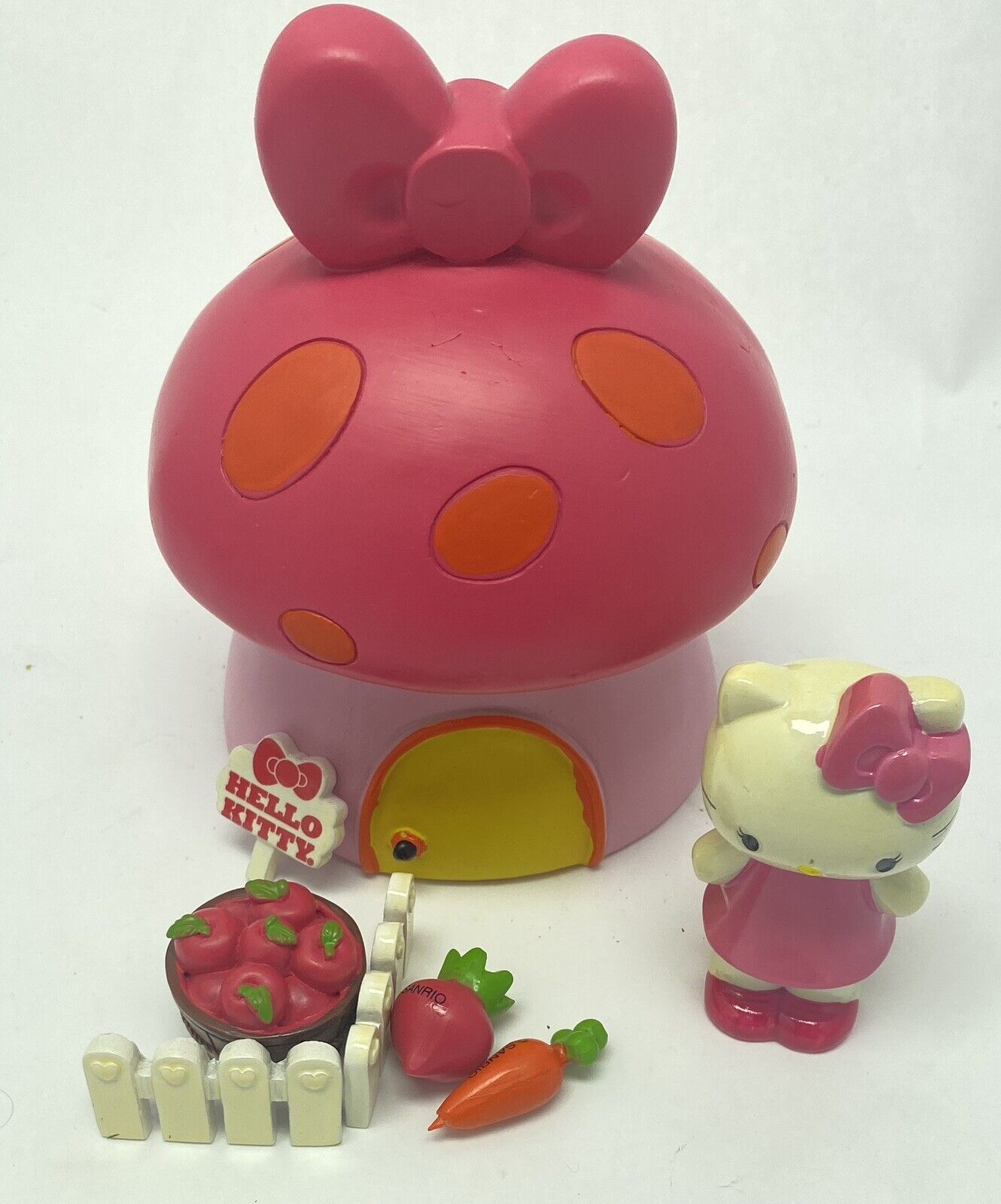 Sanrio Hello Kitty 8 Piece Ceramic Mini Garden Set 2014 House Veggies Fence +