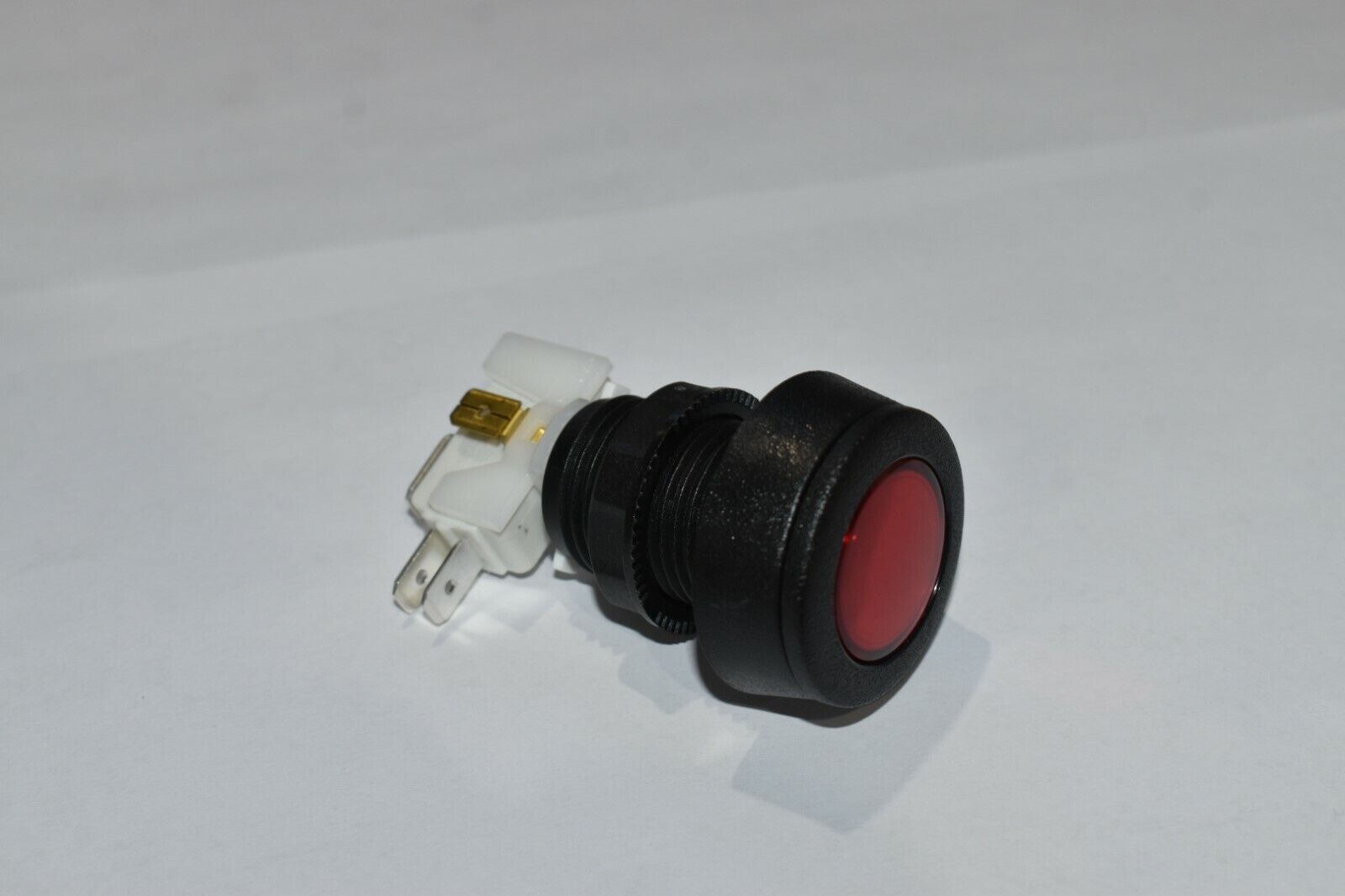 SUZO HAPP 77-0004-20 Red Small Round Low Profile Pushbutton - qty of 60