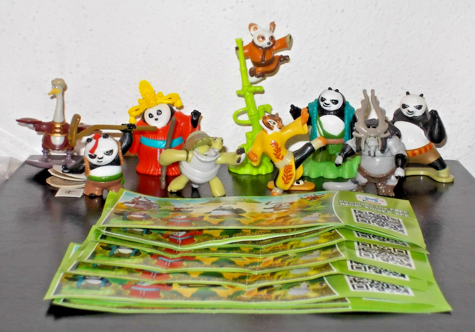 KUNG FU PANDA 3 COMPLETE SET WITH ALL PAPERS KINDER SURPRISE 2015