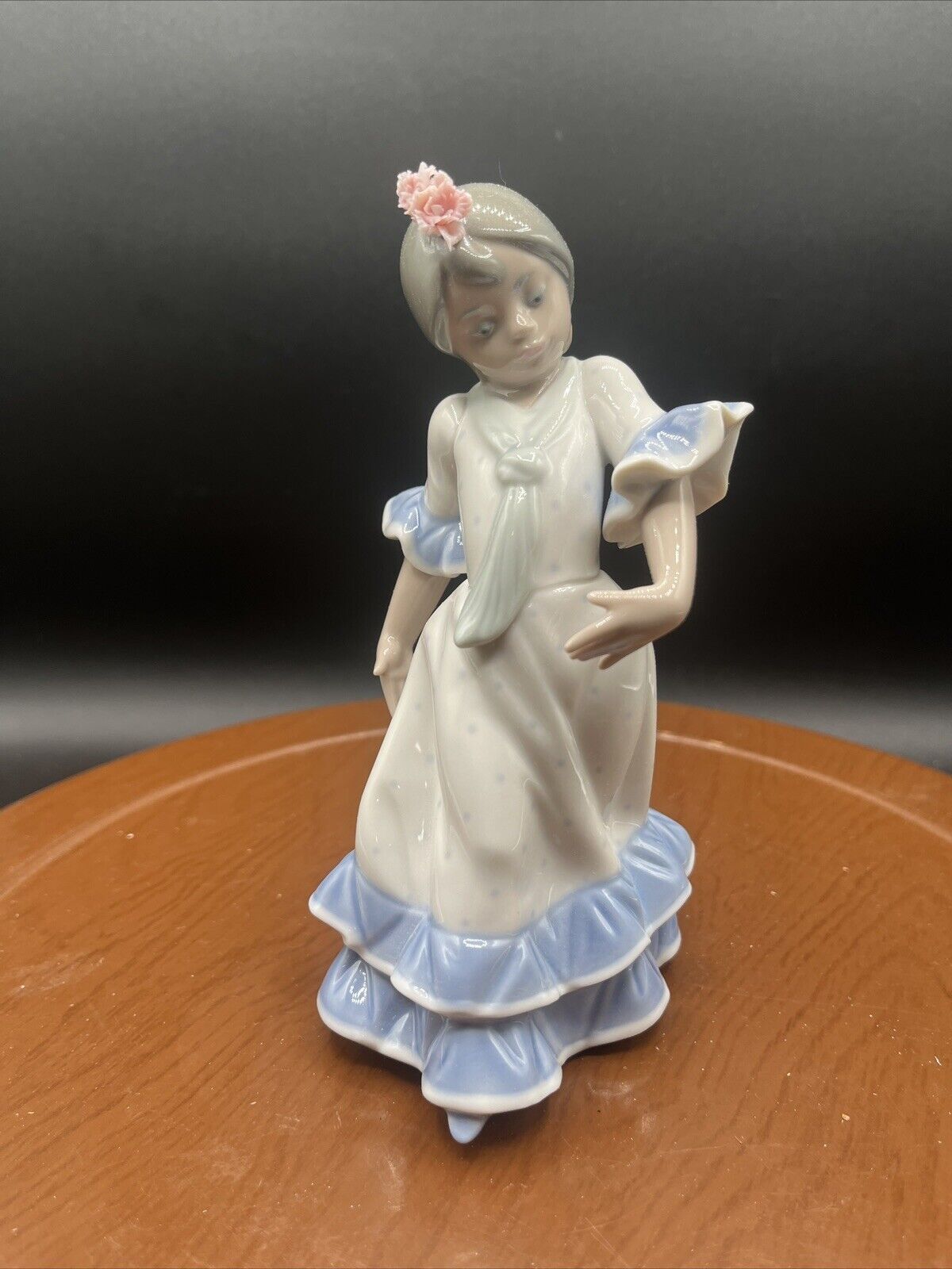 lladro figurines collectibles New In Box little dancer 5193
