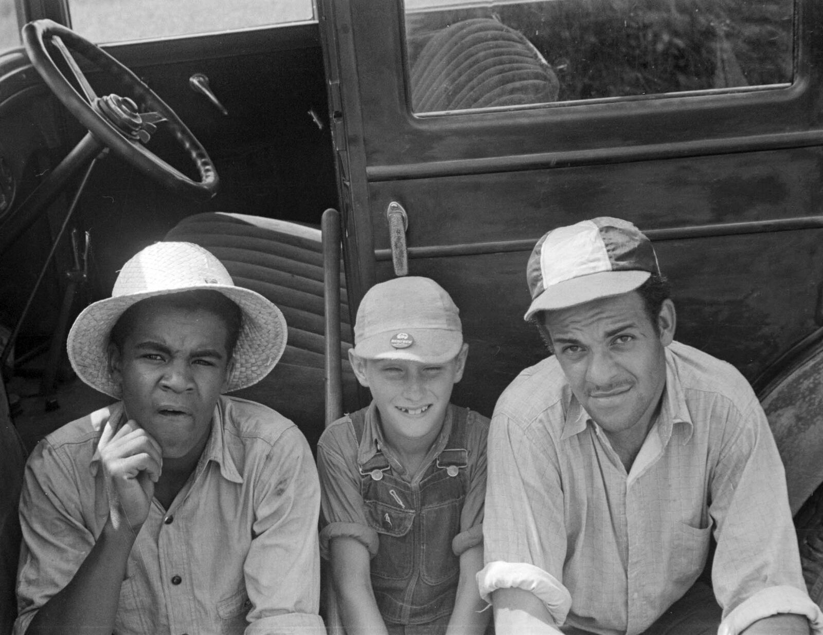 1938 Threshing Crew on Break, Central Ohio Vintage Old Photo 8.5\