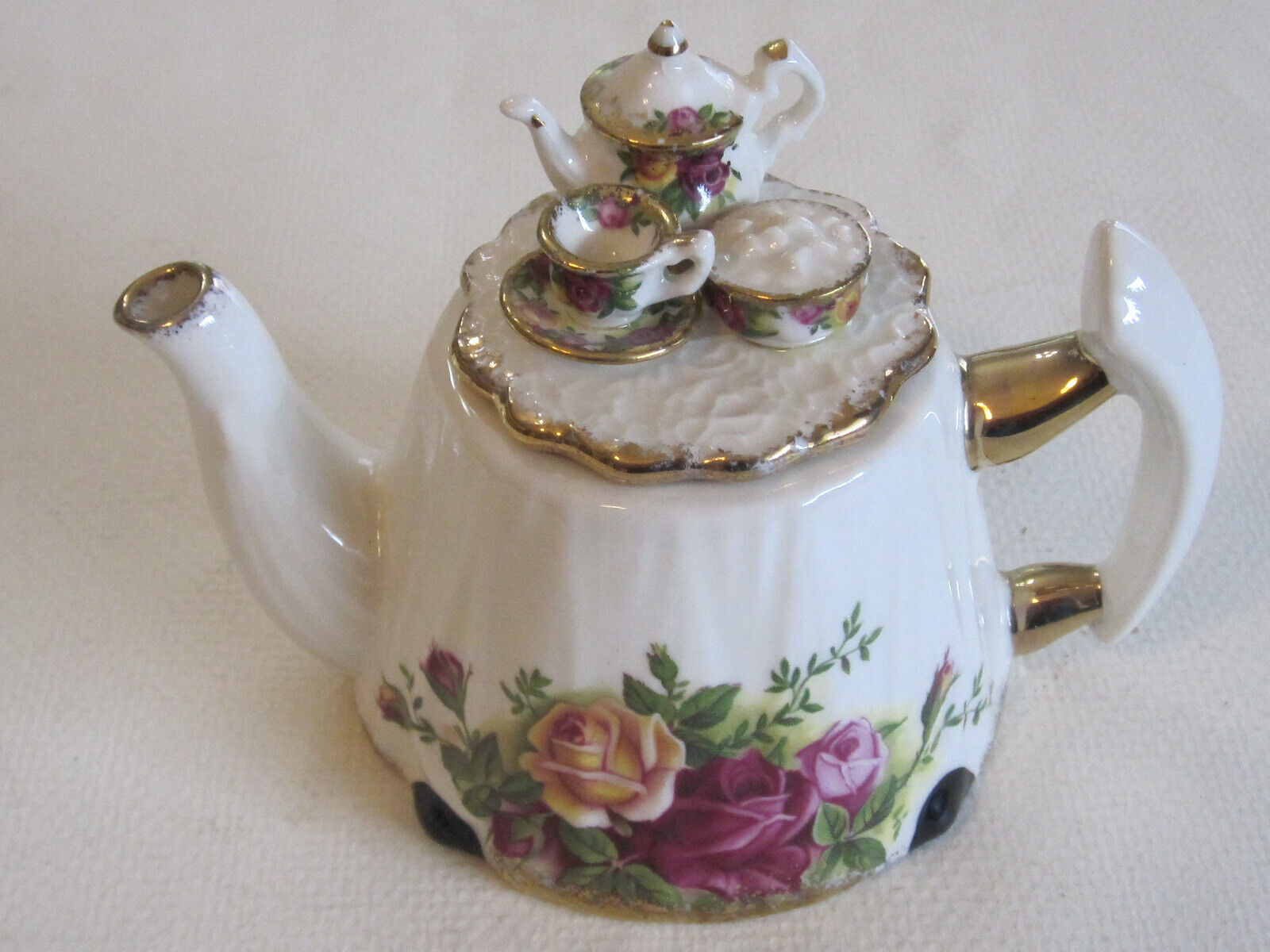Royal Albert Old Country Roses Teapot 1 Cup Victorian Tea Table Mini England 96\'