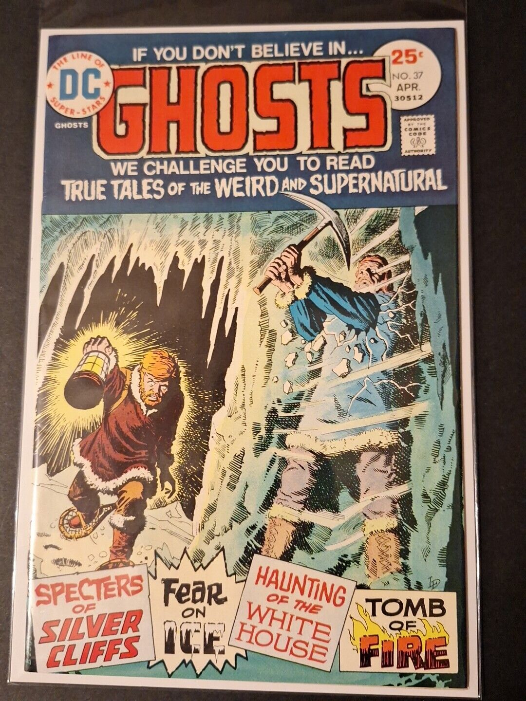 Ghosts #37 (DC) Horror Comic - High Grade See Photos