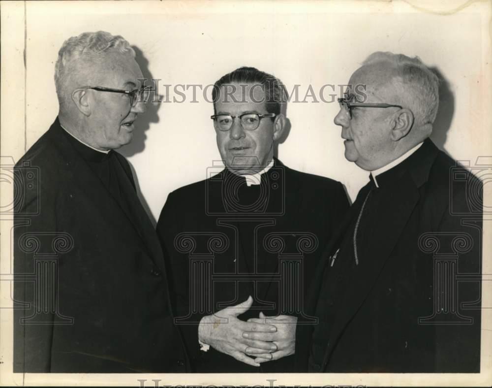 1969 Press Photo Clergy honors Monsignor at Albany, New York testimonial dinner