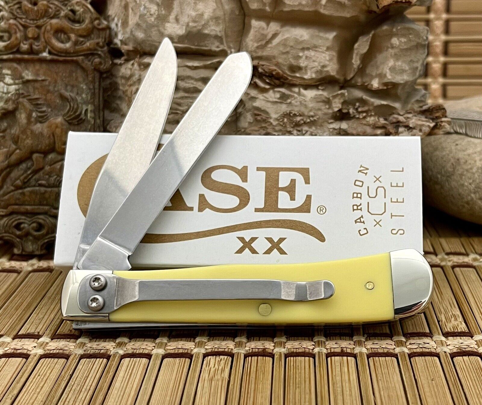 Case XX USA 2024 Smooth YELLOW Synthetic 30114 Carbon Trapper Knife w/Clip