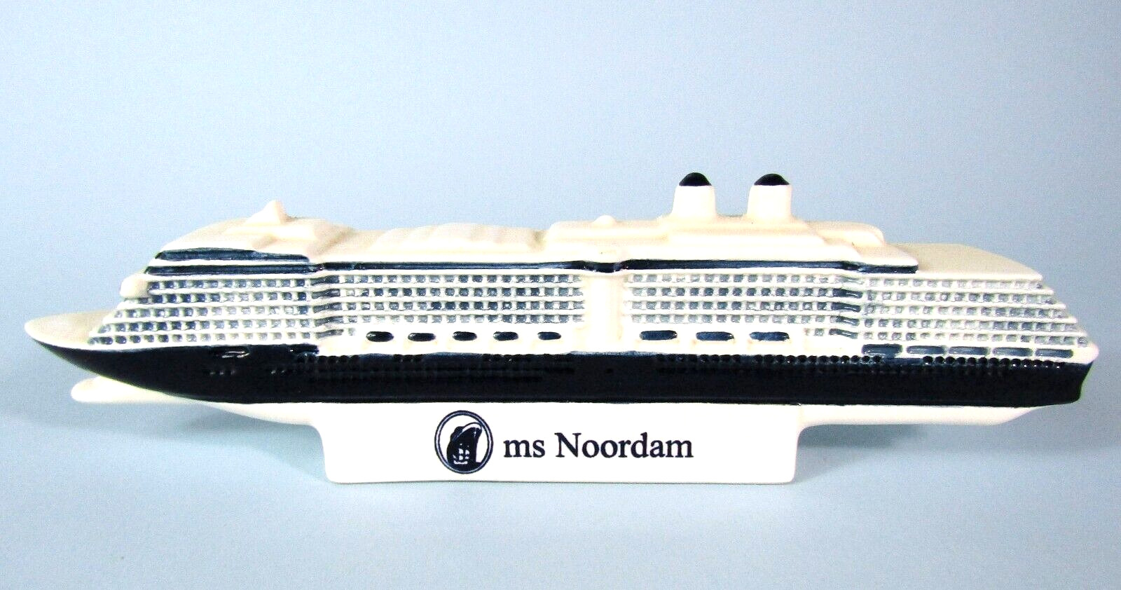 HOLLAND AMERICA MS NOORDAM BLUE DELFT MODEL SHIP ROYAL GOEDEWAAGEN PORCELAIN