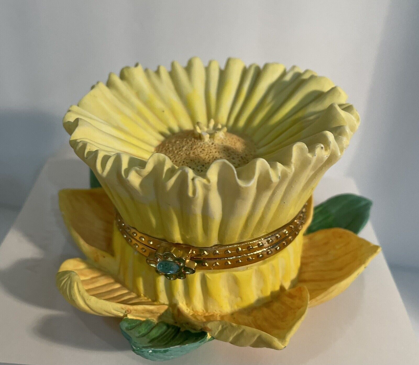 Vintage Sunflower Trinket Box Ceramic Handpainted Hinged w/Gold Band Blue stone