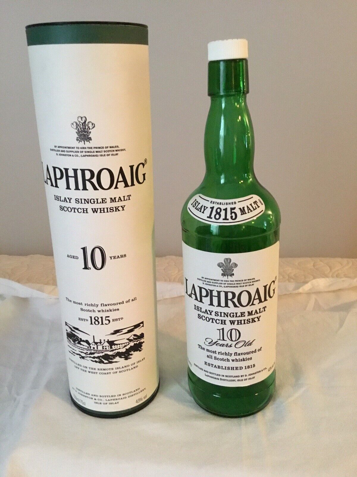 Laphroaig Ten 10 Islay Single Malt Scotch Whisky Bottle empty with Tube
