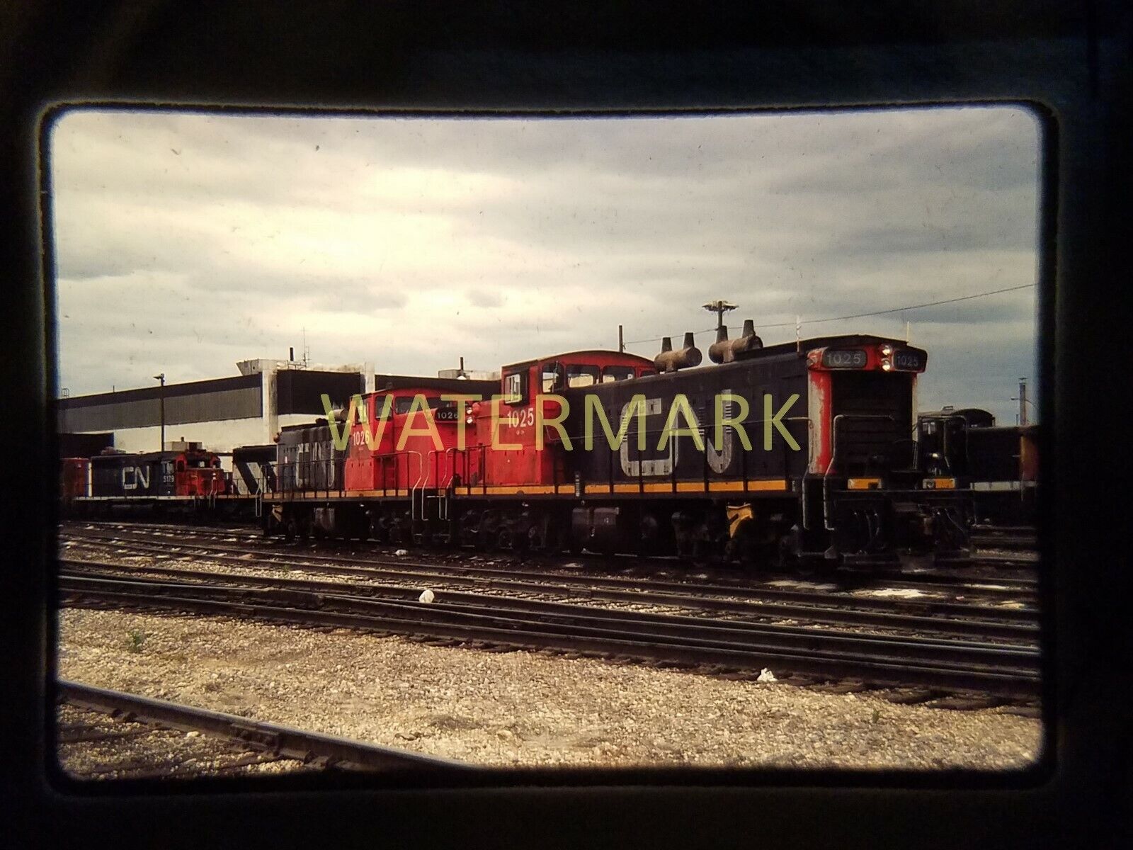 XH11 ORIGINAL TRAIN SLIDE GMD Winnipeg Manitoba 1980