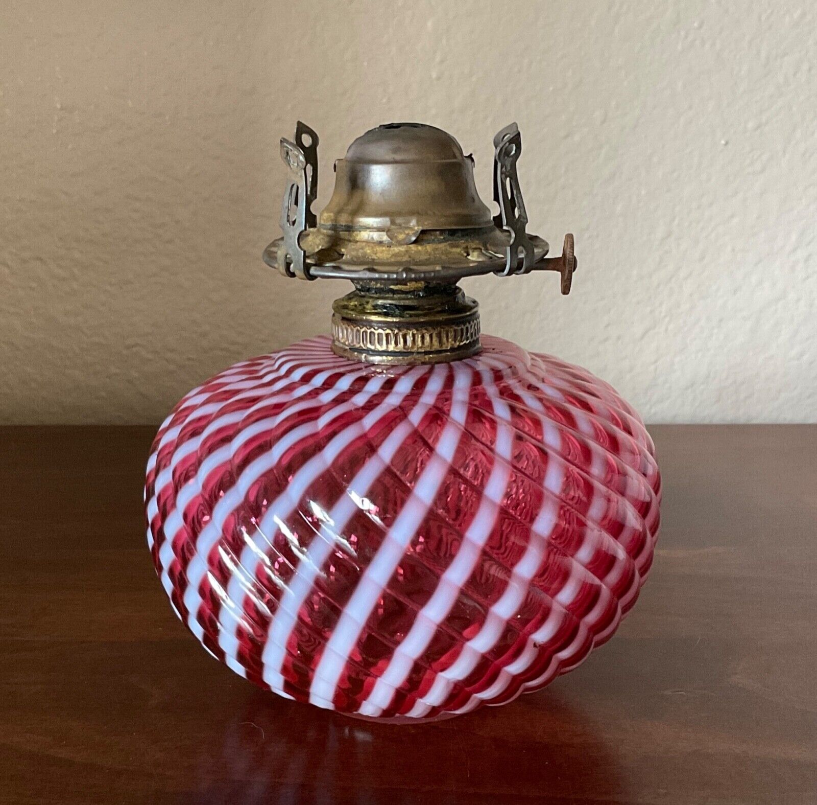 🍊 Antique Cranberry Swirl  Kerosene Oil Lamp