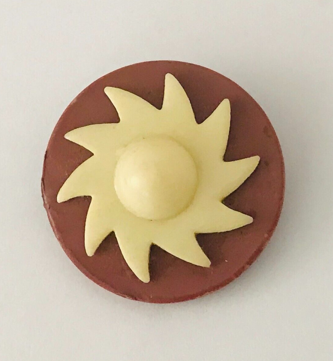 Vtg Flower Stack Button Brown Light Yellow Cream Pinwheel Shape Round Plastic