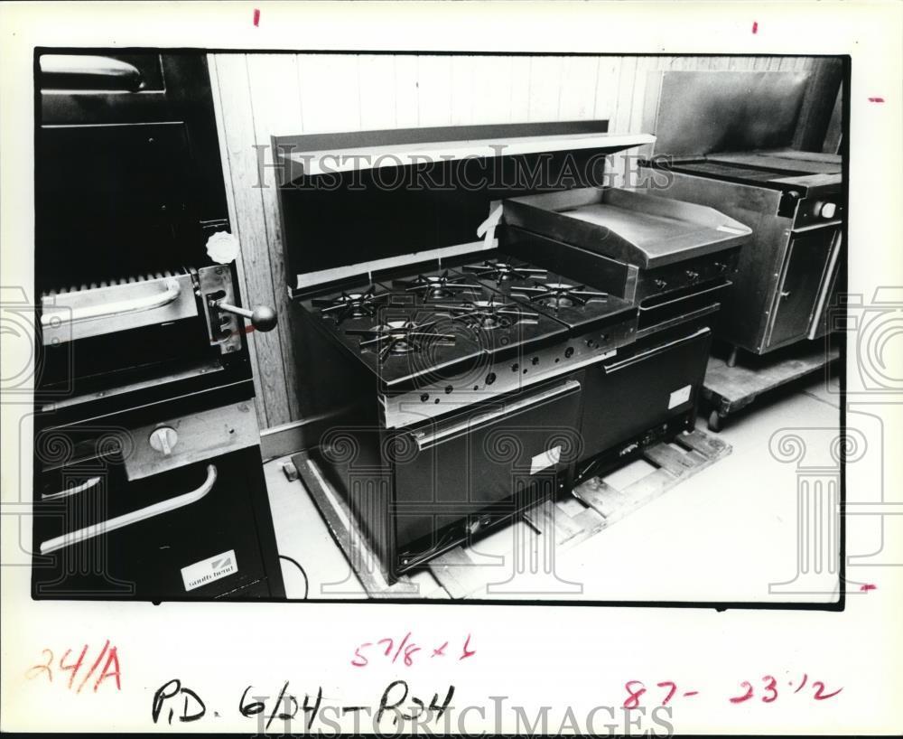 1979 Press Photo Ace Restaurant Equipment, Stove used for restaurants for sale