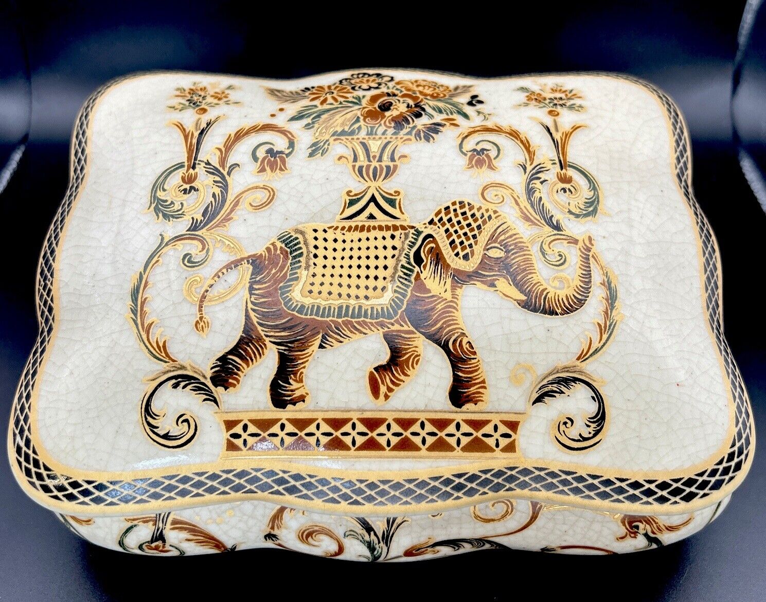 Vintage Continental Ceramics Crackle Glazed Lidded Dresser Trinket Box Elephant