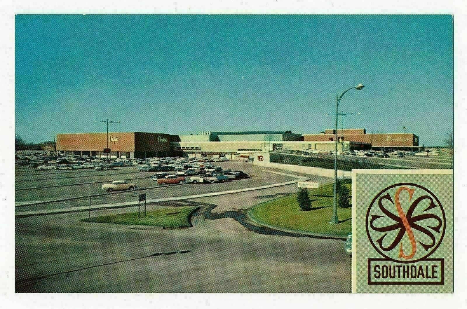 Southdale Shopping Center, Minneapolis, Minnesota 1950\'s