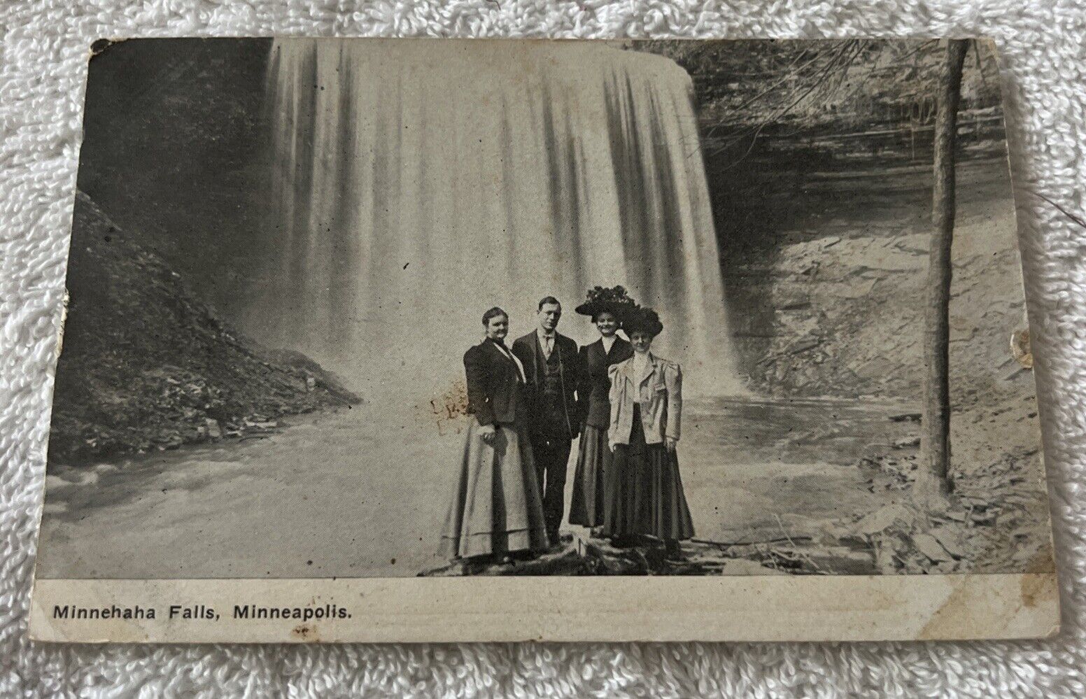 1910s Photo Postcard 4 Well Dressed People Posing by Minnehaha Falls, Minnesota