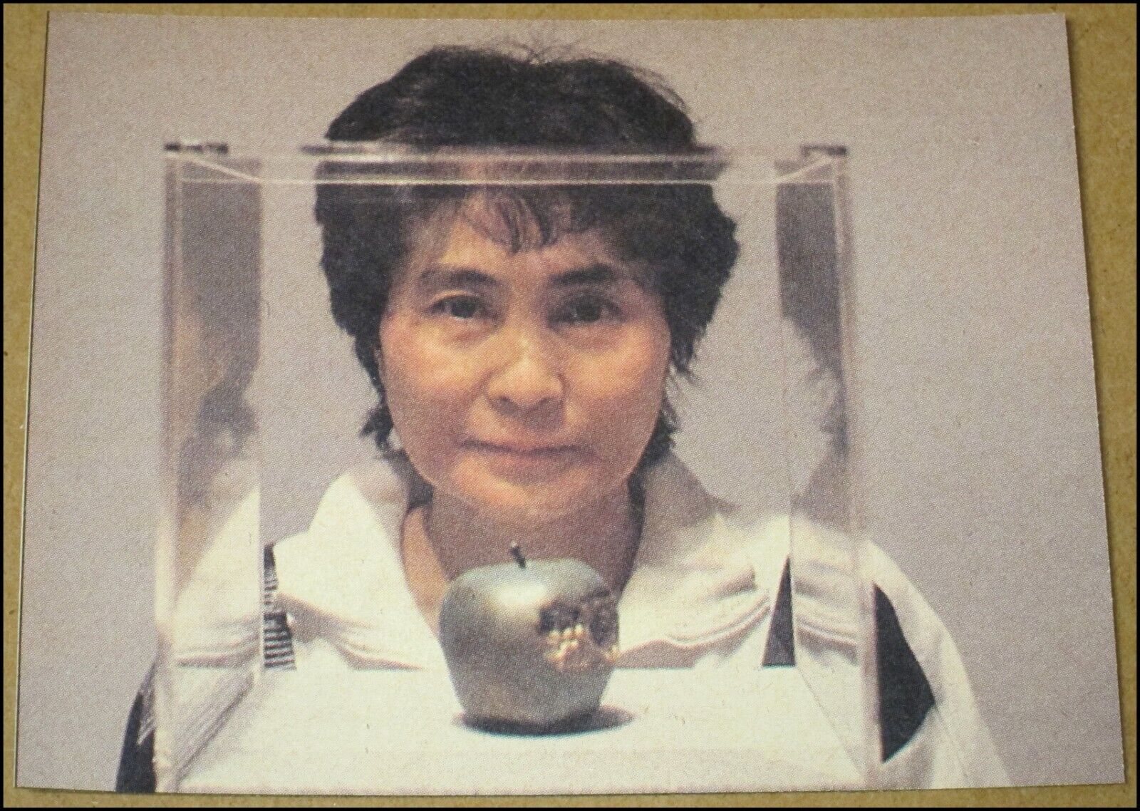 1989 Yoko Ono Apple Sculpture Rolling Stone Photo Clipping 4.25\