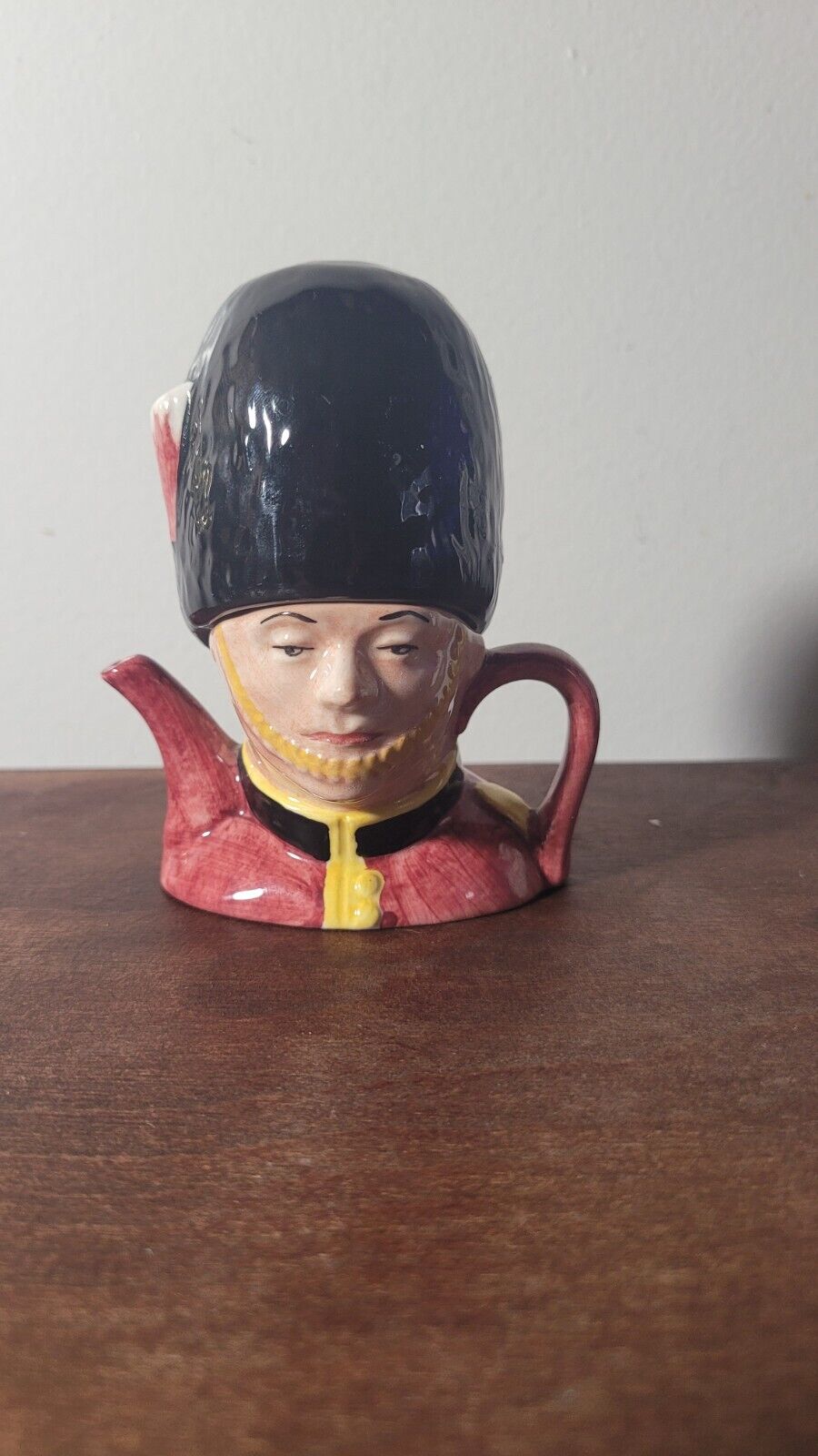 Artone, England Mini Tea Pot Palace Guard , Hand-painted. 3in By 3.5 In Rare B8