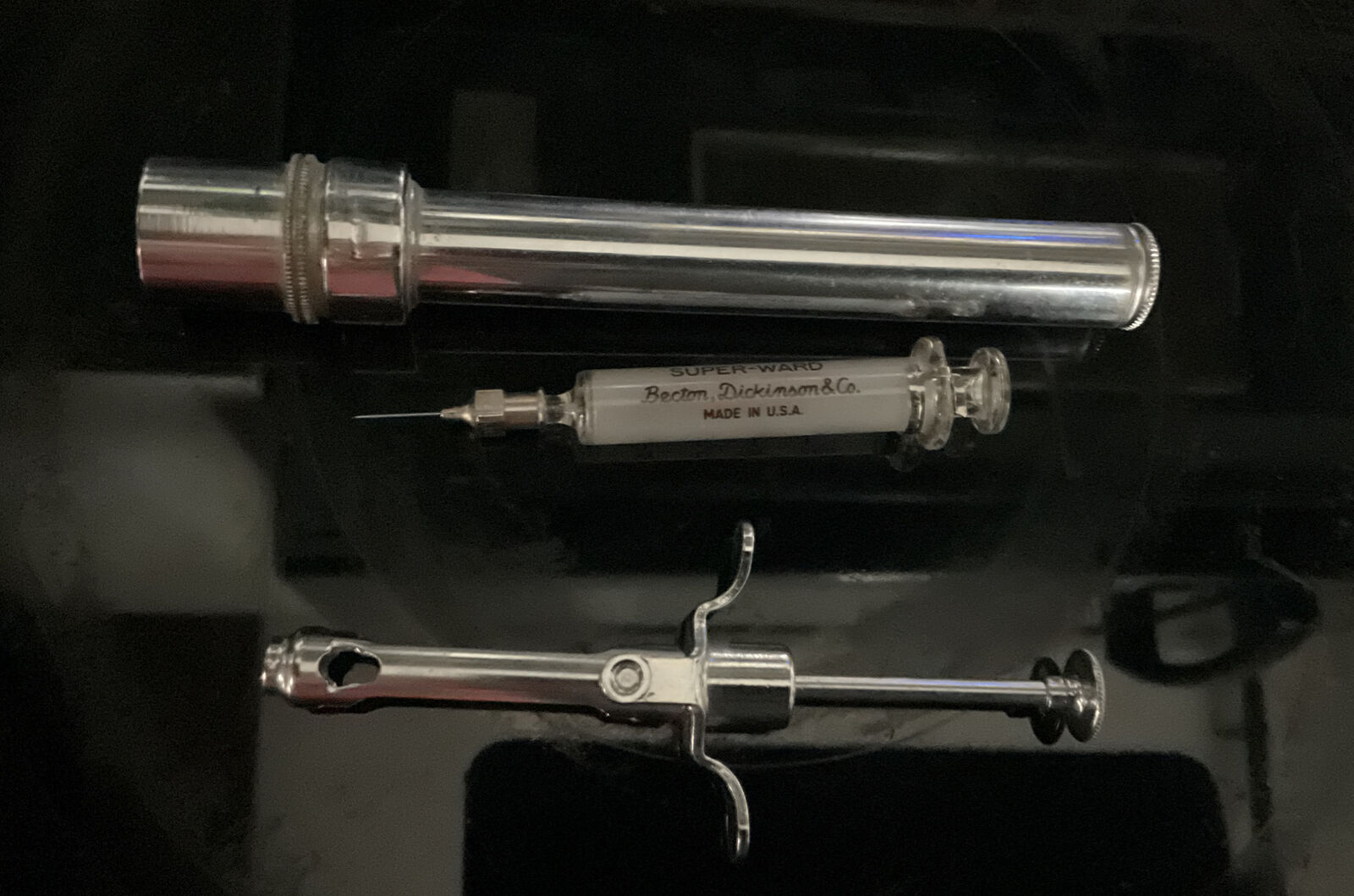 Vintage Becton Dickinson Super-Ward Luer-Lok Glass Hypo Syringe & Case +Plunger
