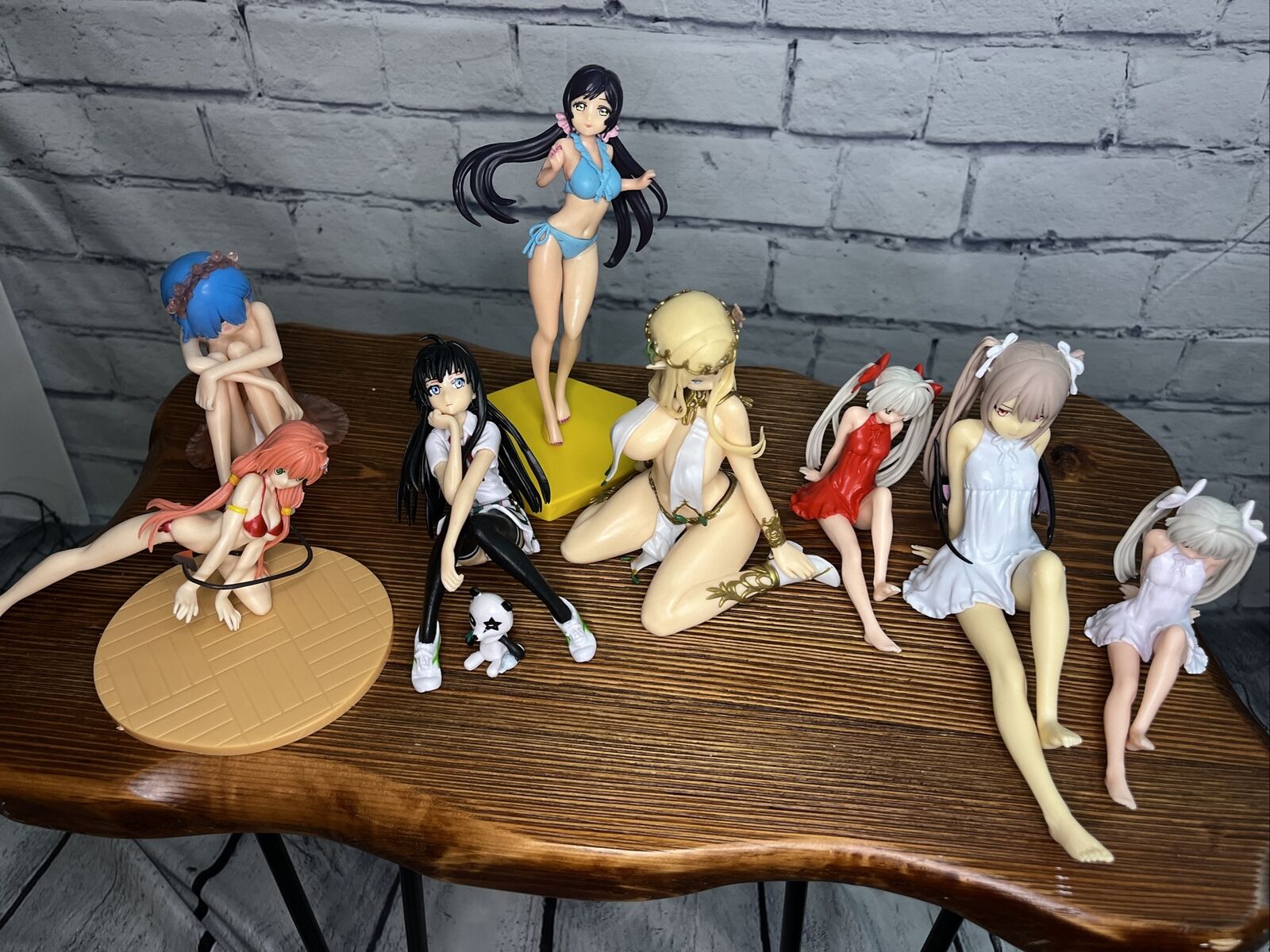 My Anime Mixed set Figure lot Bulk sale beautiful girls 8 Woman And A Bear. Sexy