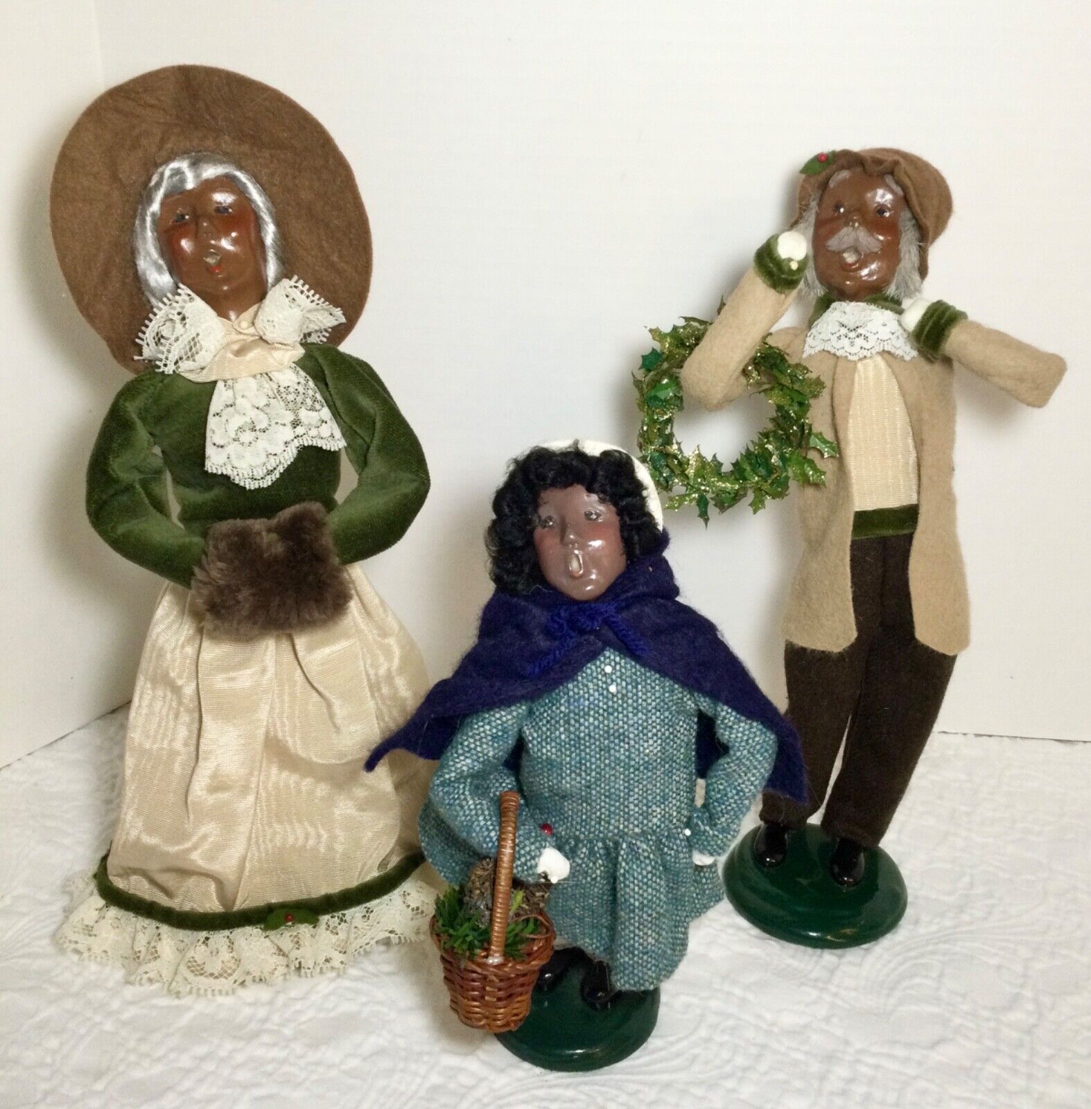 RARE Byers Choice African American Caroler Family, Mother, Father & Daughter